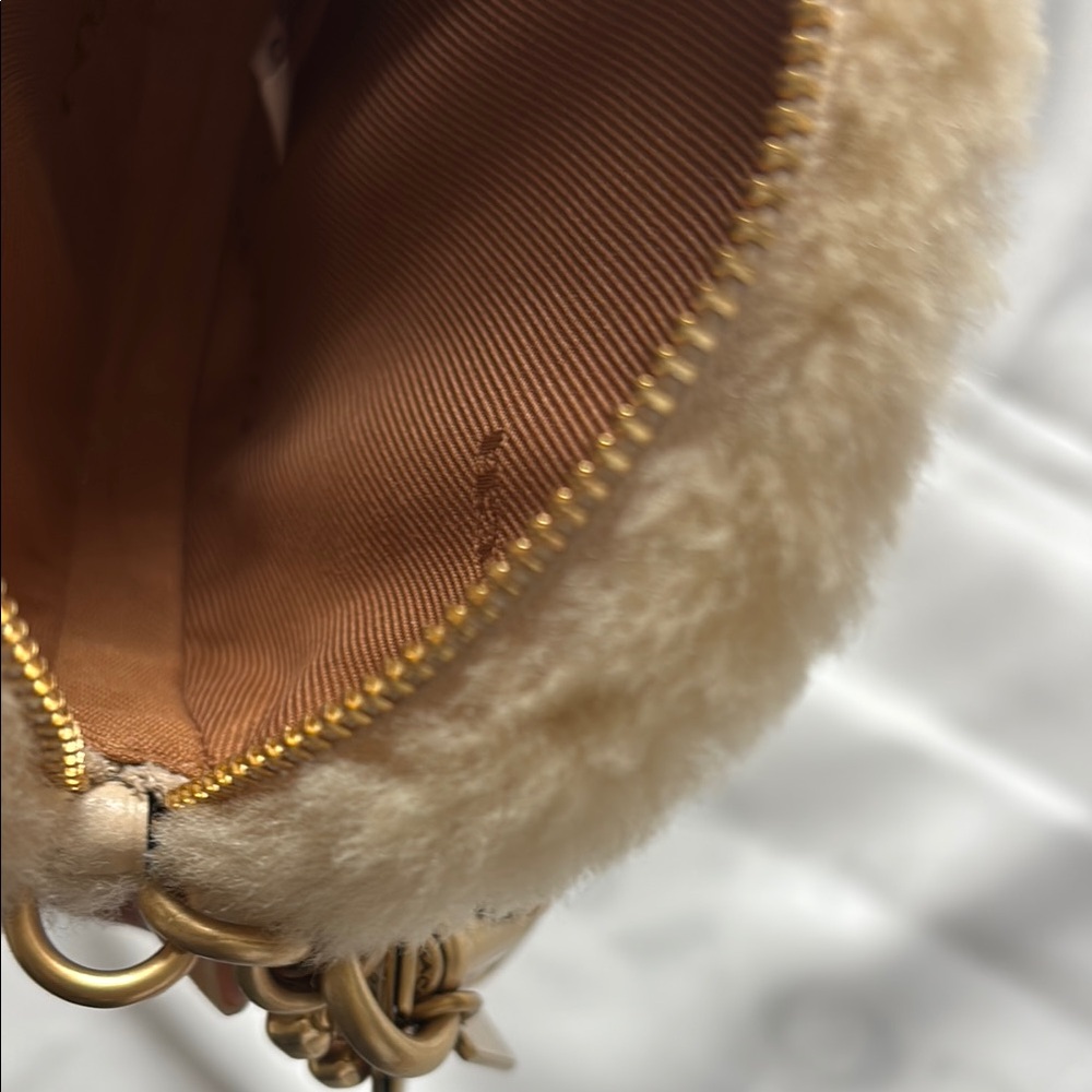 Coach Coin Case In Shearling - Picture 5 of 7